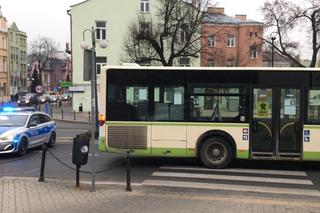 Chełm: Autobus POTRĄCIŁ PIESZEGO! Dramatyczny wypadek na pasach. Co tam się stało?!