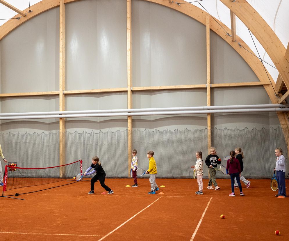 Nowa hala tenisowa przy ul.Spiskiej we Wrocławiu już otwarta