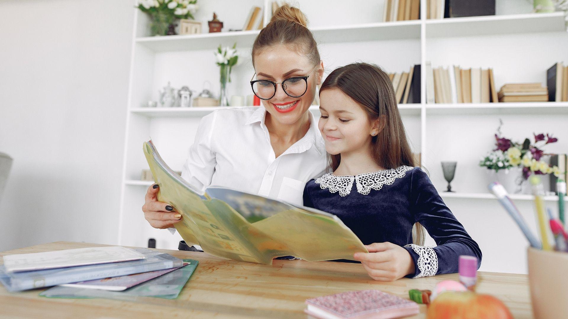 Czy W Dzień Nauczyciela Idzie Się Do Szkoły Dzień Nauczyciela i Światowy Dzień Nauczyciela - czym się różnią? Kiedy