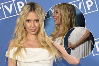 Kasia Moś w zaawansowanej ciąży! Cała w bieli pojawiła się  w TVP podczas koncertu Tysiąclecie Korony Polskiej