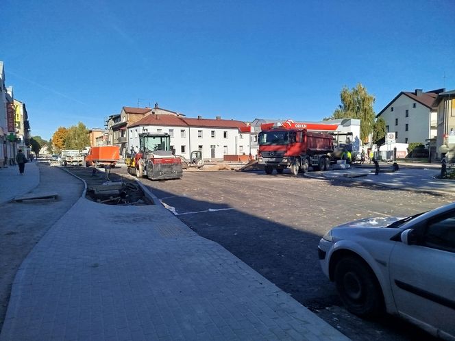 Na ul. Floriańskiej w Siedlcach powstaje nowe rondo ósemkowe i nowa nawierzchnia