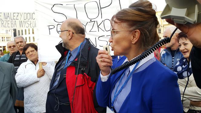 Protest mieszkańców ADM w Bydgoszczy. Ich czynsz to 10,80 zł za m2