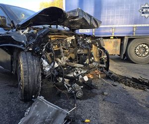 Dramatyczne sceny na DK1 w Pszczynie! 26-letni kierowca w szpitalu po zderzeniu z tirem