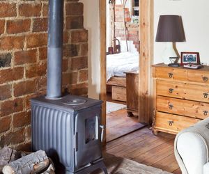 Piec wolno stojący typu koza