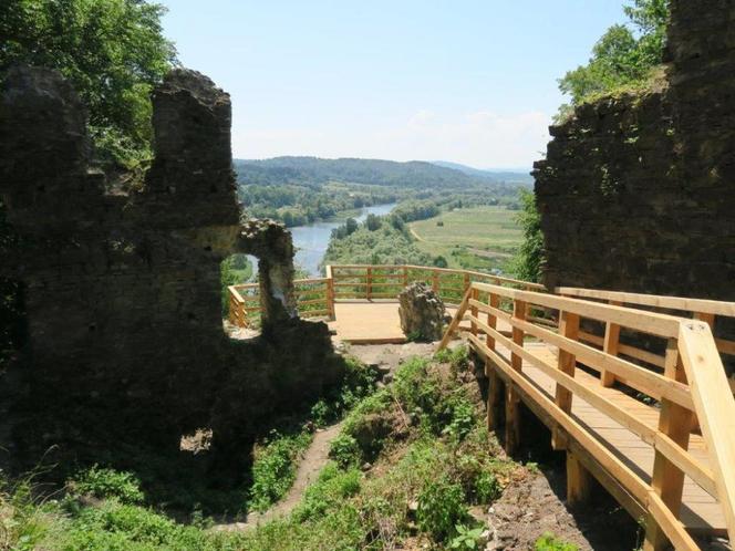 Zapierający dech widok na Bieszczady można oglądać z odnowionej platformy
