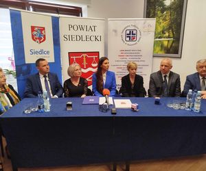 Umowa na przekazanie dotacji na zakup nowego sprzętu dla Szpitala Miejskiego w Siedlcach została podpisana 28 kwietnia