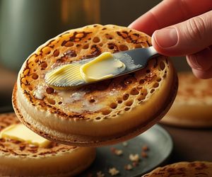 Na śniadanie wybierz brytyjską kuchnię. Delikatne i puszyste crumpets zasmakują każdemu