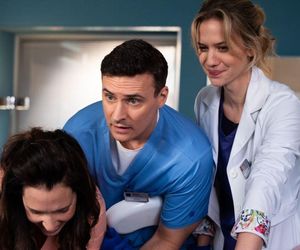 Na dobre i na złe odc. 958. Krzysztof Radwan (Mateusz Damięcki), Gloria (Aleksandra Grabowska), pielęgniarka Beata (Maria Góralczyk)