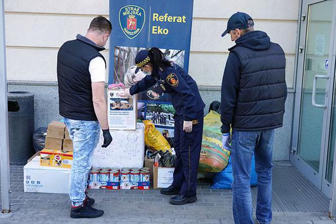 Warszawa: Finał akcji „Paka dla bezdomnego szczeniaka”