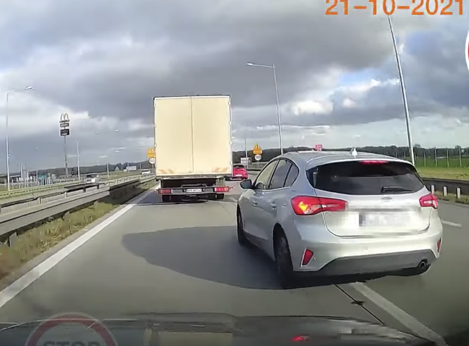 Kompleksy wyszły na jaw. Kierowca szalał na niebezpiecznym fragmencie A4