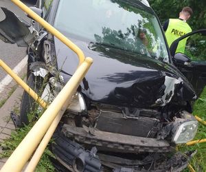 Zasłabł za kierownicą i wjechał w barierki! Dramatyczna walka o życie kierowcy