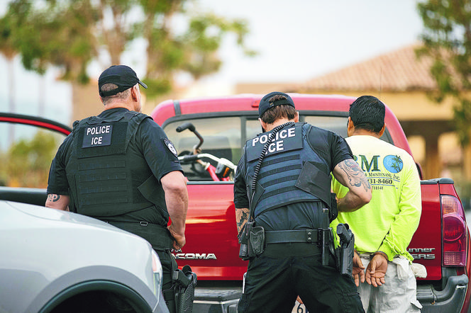 Deportacje bez przesłuchań i bez sądu