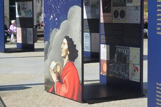 Kopernikańska wystawa przed ratuszem [ZDJĘCIA]