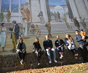 Sześciu malarzy pracowało w Sopocie przez trzy tygodnie. Inspiracją było najwybitniejsze dzieło Rafaela Santiego [ZDJĘCIA]