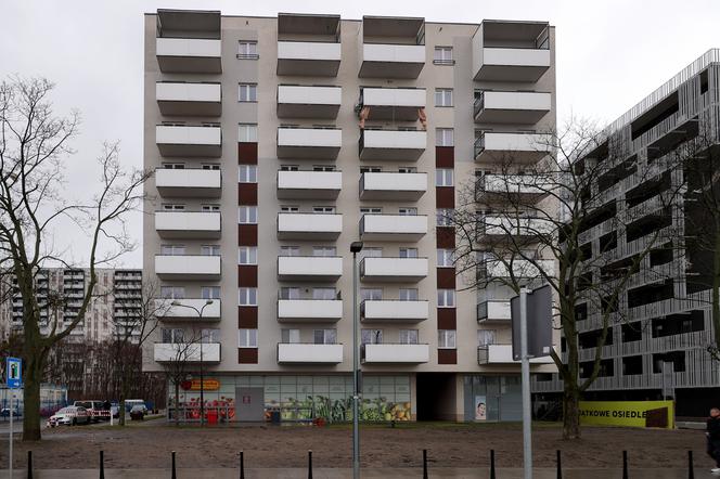 Dramat lokatorów. Nie mogą wrócić do siebie, ich mieszkania niszczeją