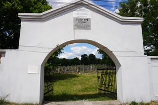 Zabytkowy cmentarz z XIX wieku. To ostatnia taka ocalała nekropolia w Białymstoku
