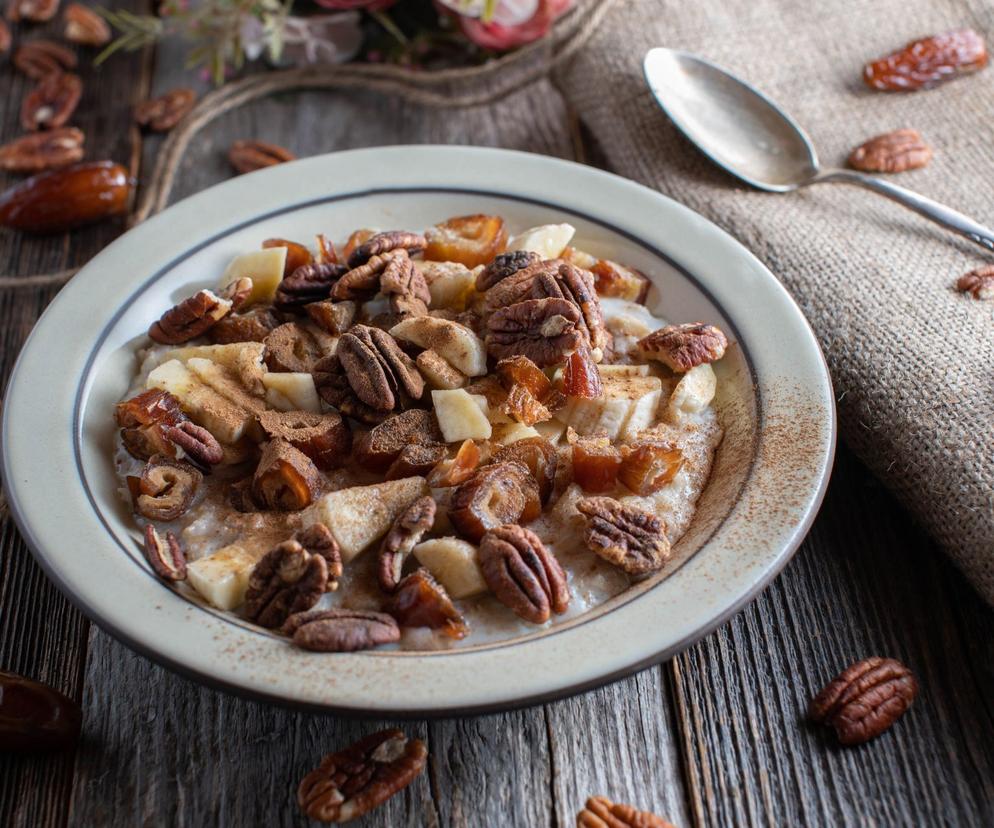 pieczona owsianka z daktylami