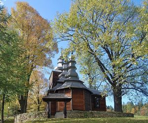 To dawna wieś biskupia w Małopolsce. Kiedyś sprowadzano do niej wino z Węgier