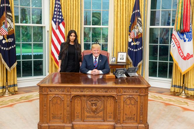Ma już dość polityki! Kim Kardashian wróciła do korzeni 