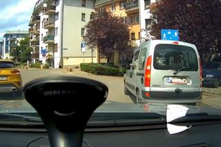 Policja pokazuje dramatyczna nagranie z pijanym kierowcą. 49-latek siał postrach na drogach Piaseczna