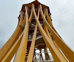 Najpiękniejsza wieża w woj. warmińsko-mazurskim. Widoki zapierają dech!