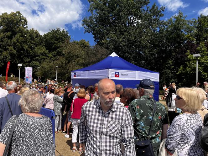 Kolejka tort urodziny Szczecina 