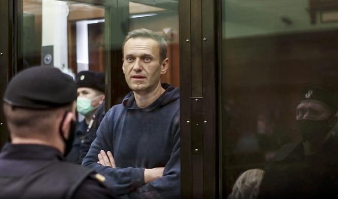 Ciało Aleksieja Nawalnego jest jednak w kostnicy? Doniesienia o siniakach