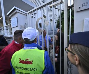 Protest pracowników pod ambasadą Turcji