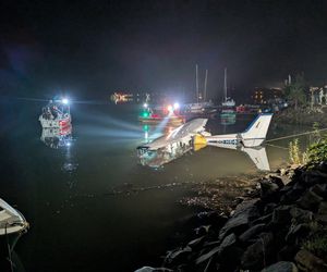 Awionetka runęła do jeziora międzybrodzkiego w Żywcu. Pilot uratowany, awionetka również
