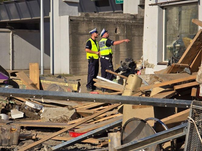 Policjanci z Grudziądza pomagali powodzianom z Kłodzka