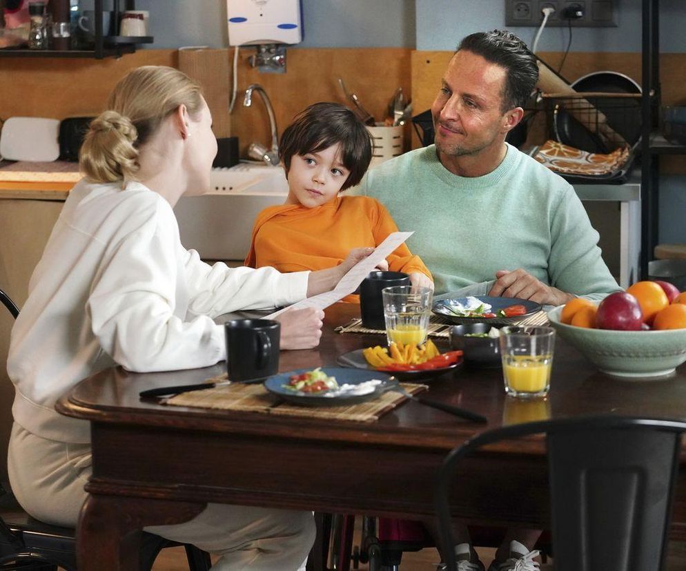 Barwy szczęścia. Mateuszek zniknie z życia Dominiki i Sebastiana! Wyjedzie z Sonią?