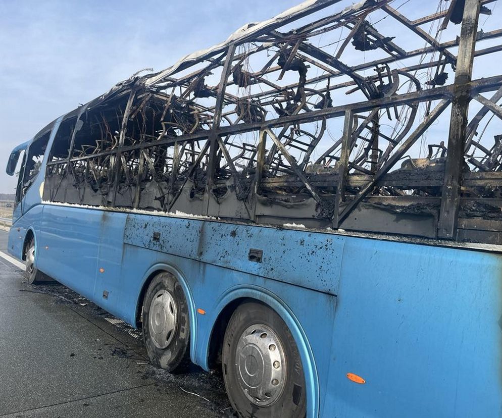 Pożar autokaru z dziećmi na A2