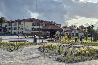 Miejscowość na Mazurach zmieniła się nie do poznania. Było obskurne targowisko, jest tężnia i muzeum