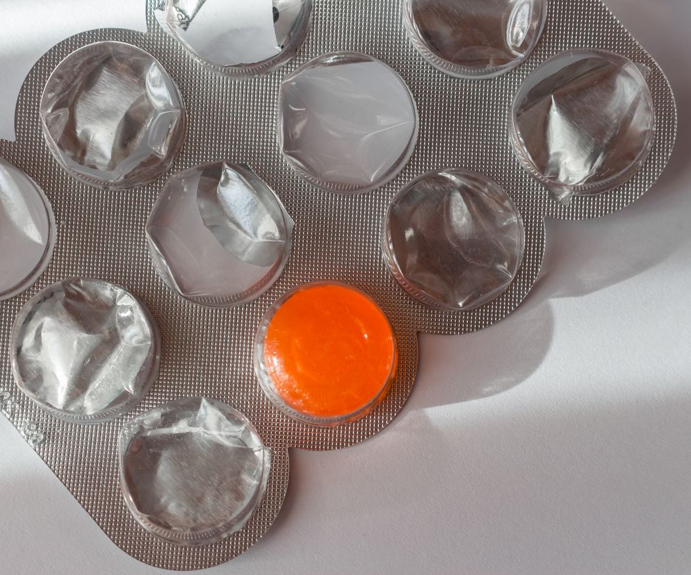 Octeangin - tabletki do ssania na gardło. Na co pomaga? Czym zastąpić?