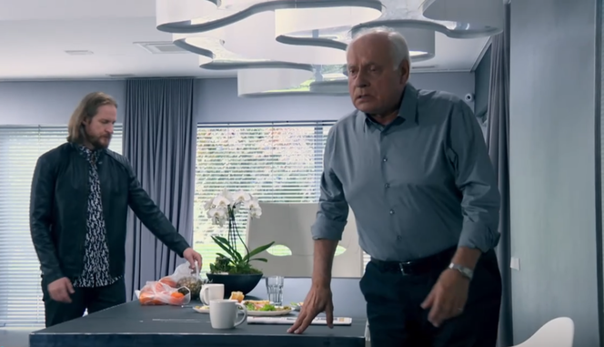 Na Wspólnej, odc. 3349: Hebel (Tadeusz Huk), Sebastian Cheblewski (Bartosz Głogowski) 