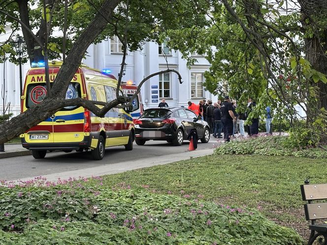 Masakra siekiera na Uniwersytecie Warszawskim. Kobieta z podciętą głową