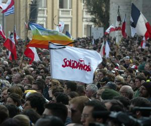 Tak wyglądał pogrzeb Jana Pawła II w Watykanie