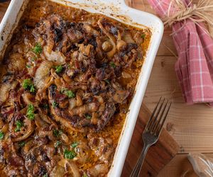 Najlepsza pieczona karkówka w plastrach. Ten przepis zachwyci nawet teściową 