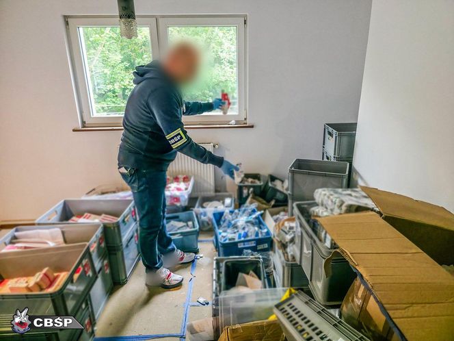 CBŚP rozbiło gigantyczną fabrykę leków