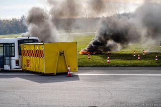 Katastrofa samolotu pasażerskiego na lotnisku we Wrocławiu. Ćwiczenia służb na ogromną skalę [ZDJĘCIA]