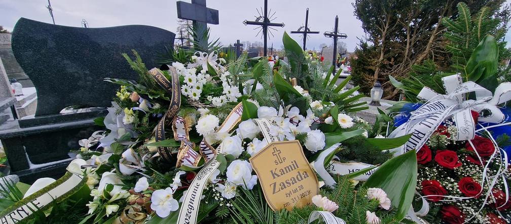 Pogrzeb sierżanta Kamila Zasady. Tragicznie zmarłego policjanta żegnały tłumy