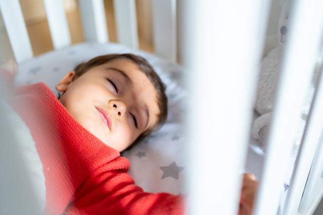 Ile snu potrzebuje 12-miesięczne dziecko?