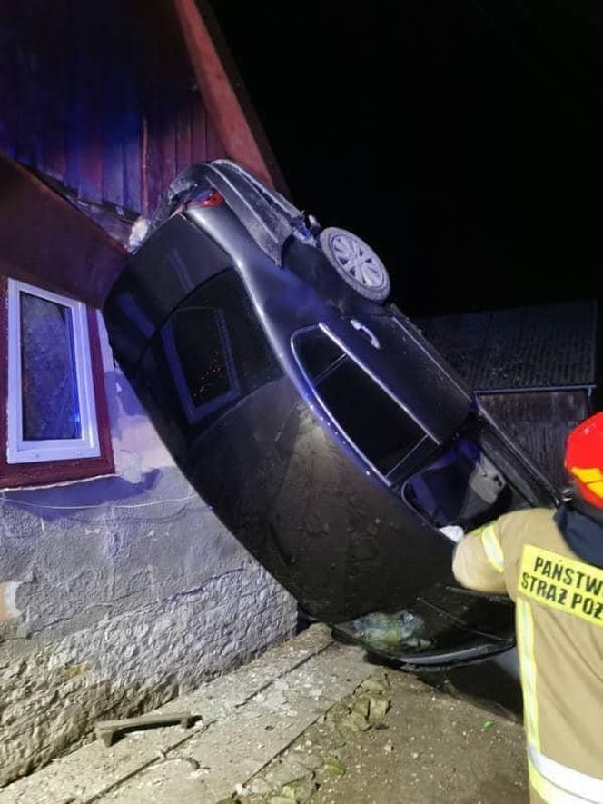 Lubelskie. Leżał w domu na sofie, gdy w ścianę wjechało auto. Kierowca był pijany 