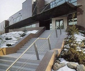 Najlepszy budynek Warszawy 1989-1995: Centrum Komputerowe – siedzibia firmy HECTOR