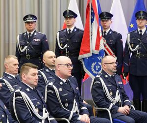 Z narażeniem życia ratowali innych. 81 policjantów odebrało medale 