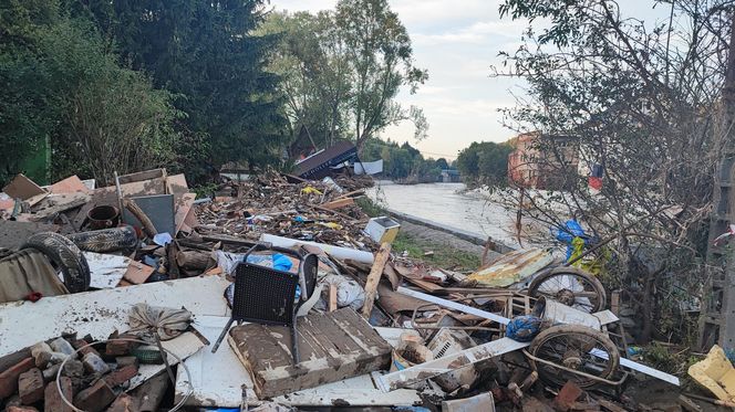 Kolejne ofiary powodzi. W powiatach kłodzkim i nyskim znaleziono dwa ciała