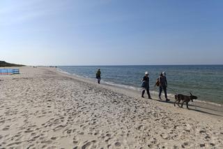Koniec sezonu w Lubiatowie. Plaża i pusty camping