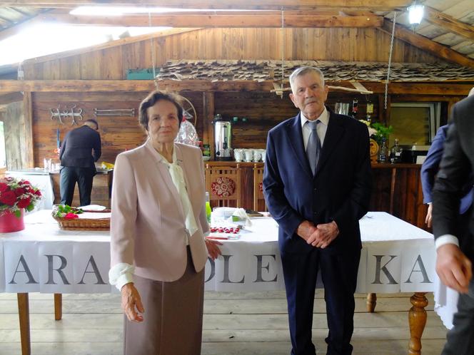 Kamienne Gody pod Janowem Lubelskim. Janina i Marian przeżyli razem 70 lat i chcą jeszcze!