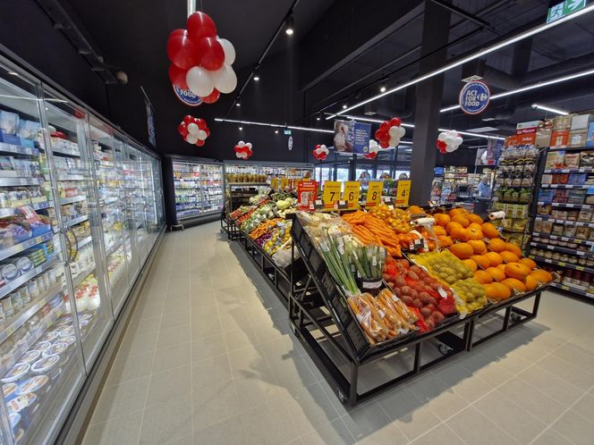 Nowy Carrefour Market w Książenicach