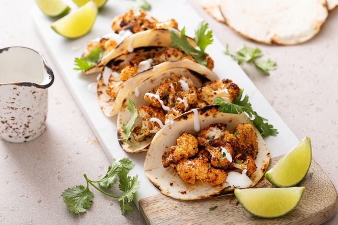 Tacosy z chrupiącym kalafiorem robię w kilka minut. Rodzina prosi o nie co tydzień